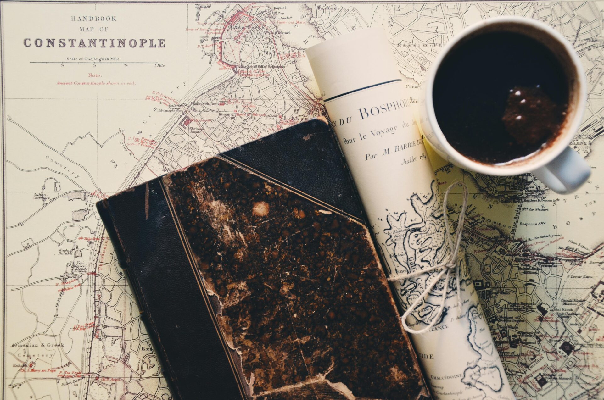 How Traveling Reshapes a Writer’s Voice: The Subtle Influence of Landscapes on Language